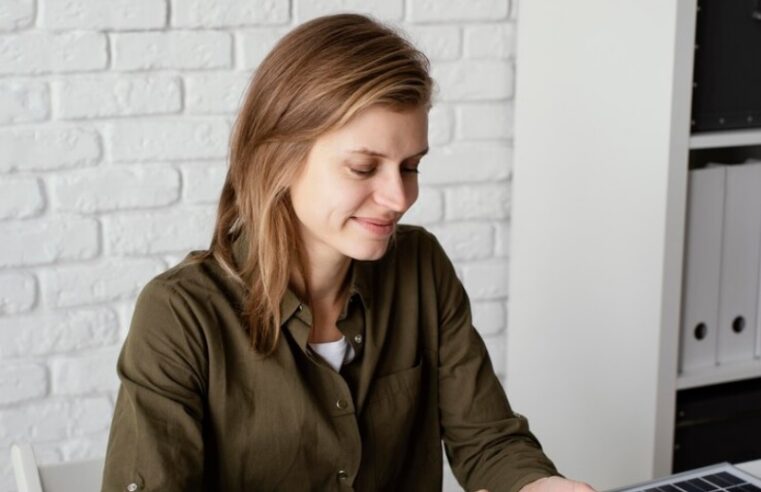 Comment fixer ses tarifs en freelance pour designers graphiques luxe