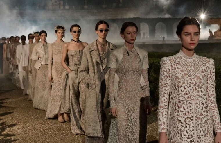 Défilé Dior Croisière 2026 : la maison Dior dévoile une vision contemporaine du voyage